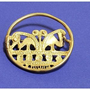 Vintage Gold Tone Brooch